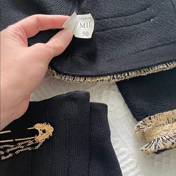 St. John Tweed Knit Jacket Gold Black - Picture 13 of 16